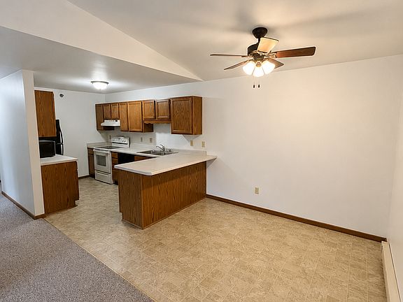 3rd image of 235 Humar St #6