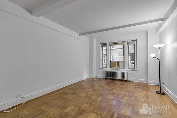 Sold by Barkoff Residential  | media 4