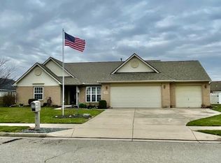 1372 Winchester Dr, Troy, OH 45373