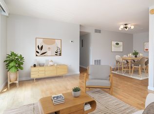 6 Post Oak Ln APT 9, Natick, MA 01760