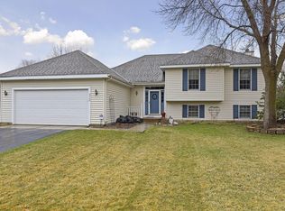 6460 Devonshire Dr, Chanhassen, MN 55317
