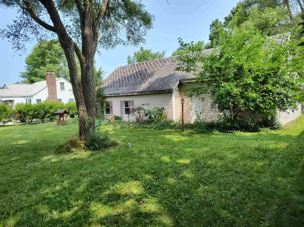 19669 Kern Rd, South Bend, IN 46614