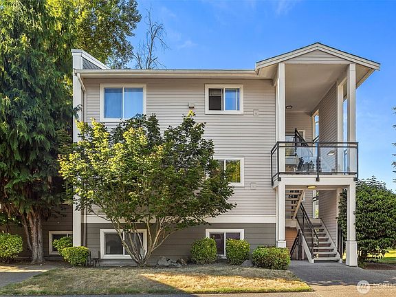 2nd image of 10822 E Riverside Drive #C203