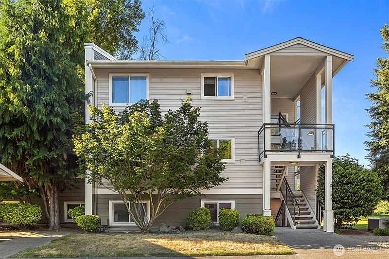 4th image of 10838 E Riverside Drive #C203
