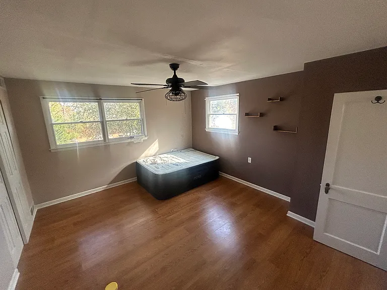 1135 Oak Ave — Photo 10