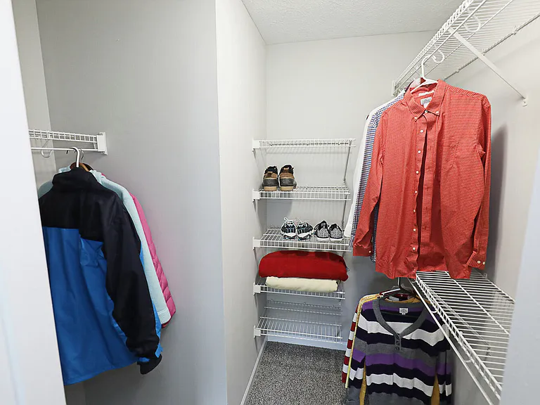 Walk-in Closet
