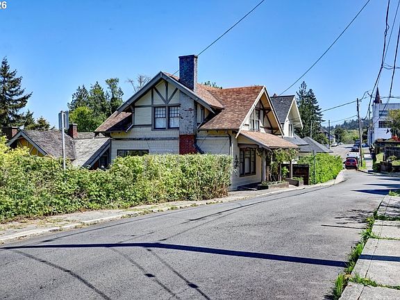 4th image of 1244 Grand Ave