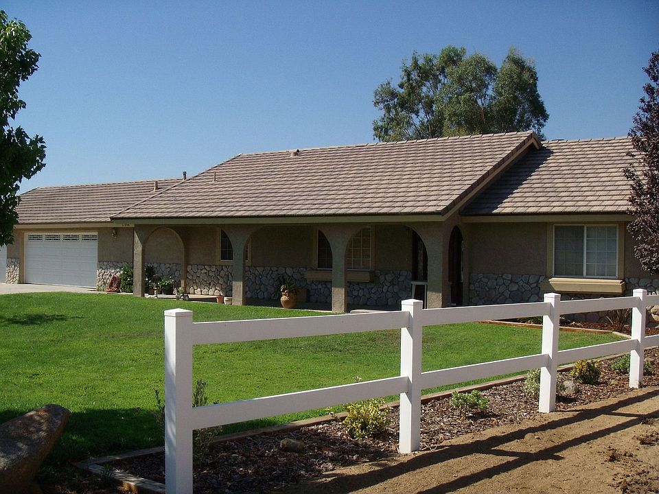 2nd image of 17996 El Nido Rd