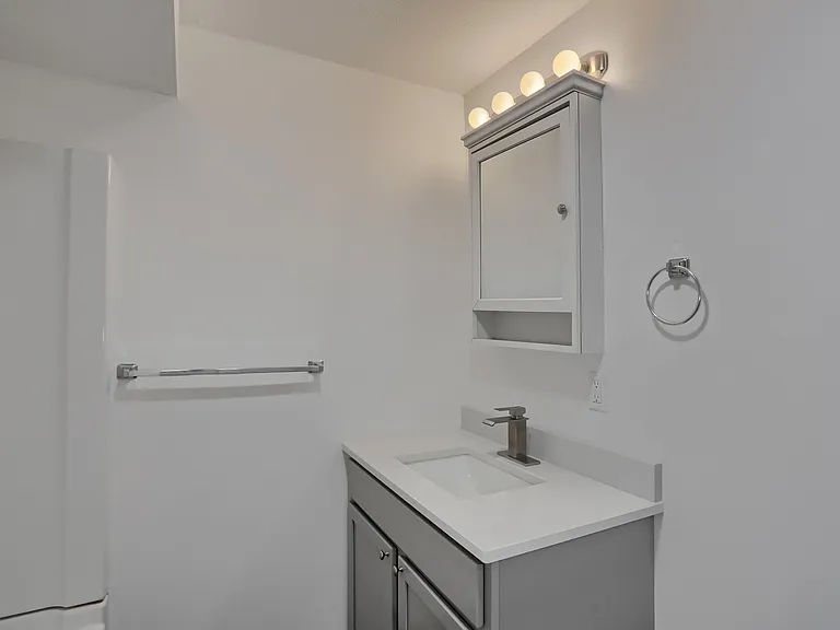 124 Kathleen Dr #7 — Photo 34