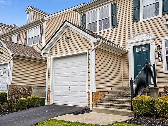 3rd image of 6488 Ash Rock Cir
