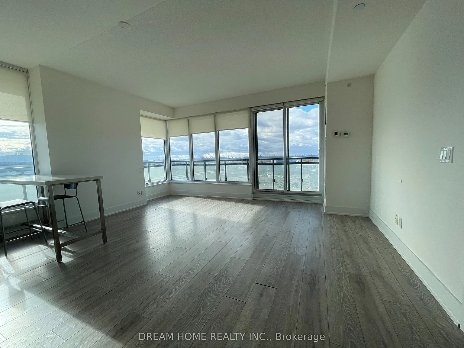 2 bed, $3,000 — Photo 4