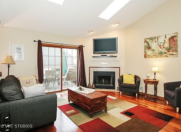 4th image of 988 Ascot Dr #988