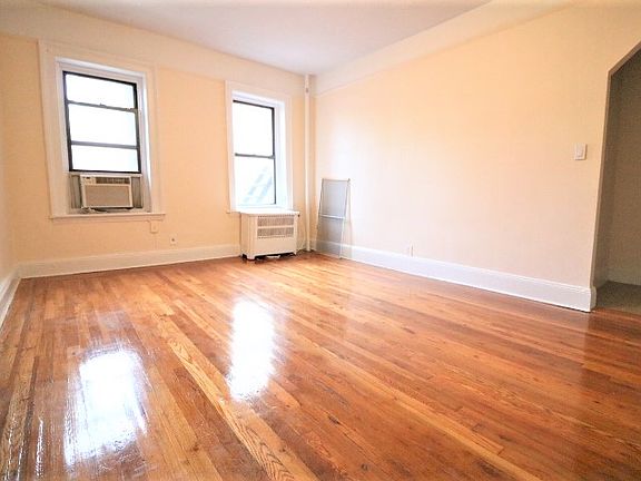 2nd image of 750 10th Ave #4B