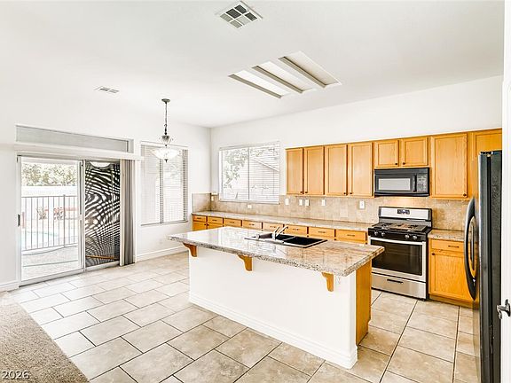 4th image of 1778 Antelope Valley Ave