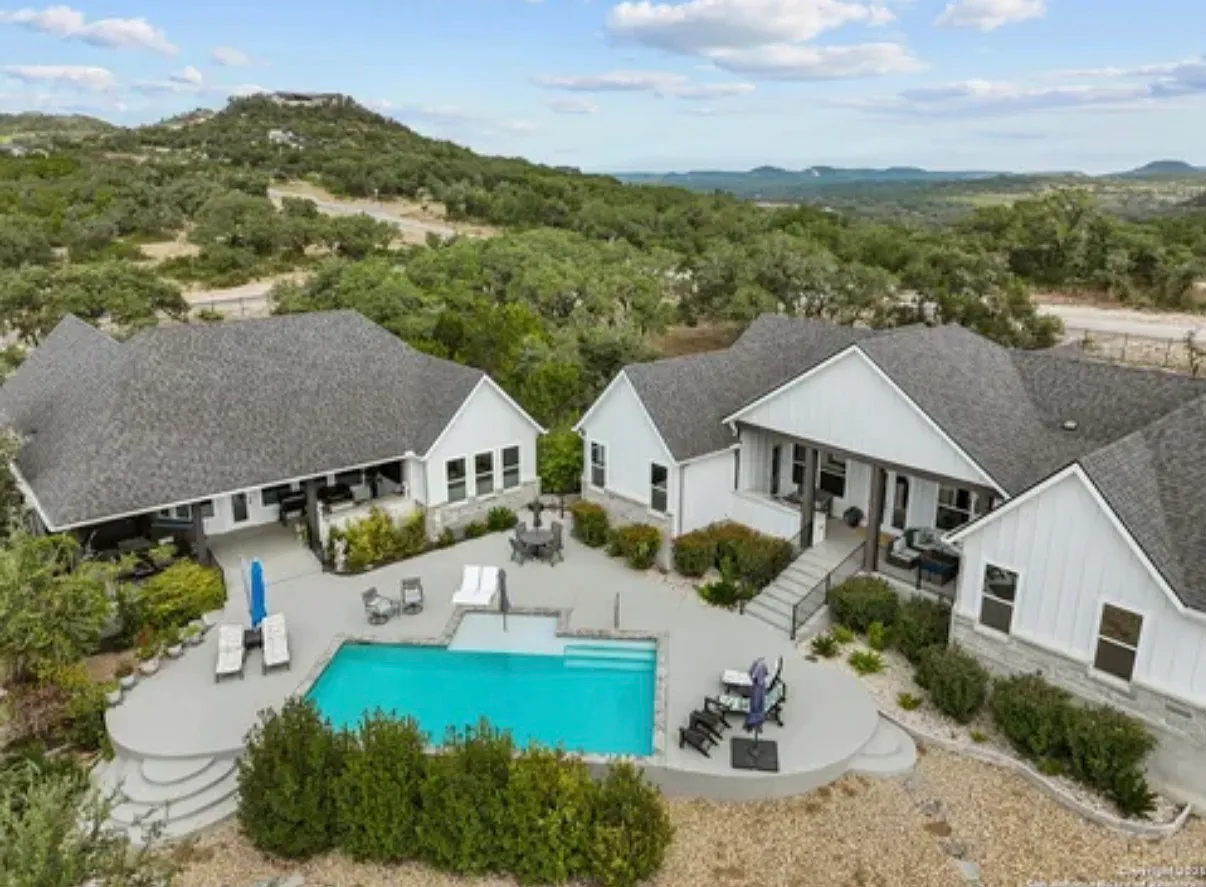 1032 Clear Water Cyn — Photo 1