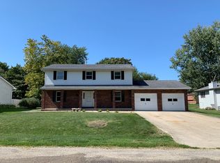 410 N Washington St, Hudson, IL 61748