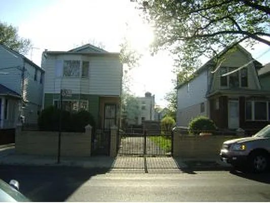 Sold by Master Plan Real Estate Corp | media 1