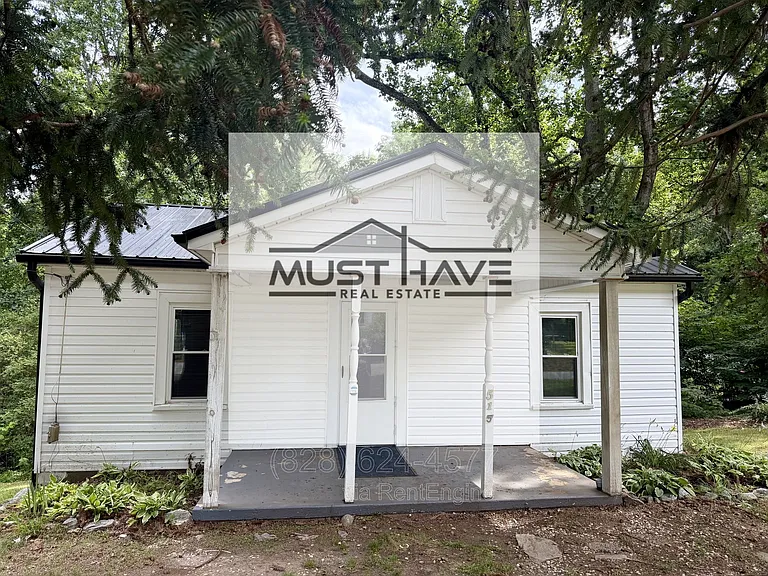 515 Ridgeway Pl SW — Photo 1