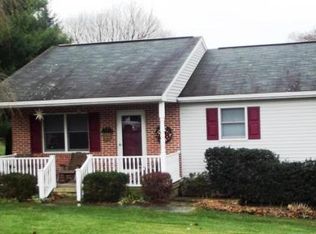 310 Farm Del Cir, Lititz, PA 17543