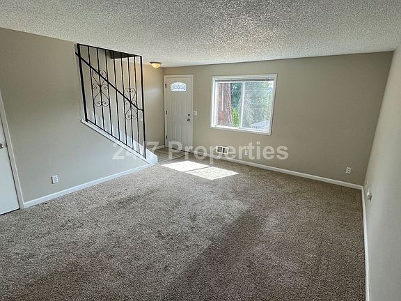4th image of 12573 SE 27th Ave #12577