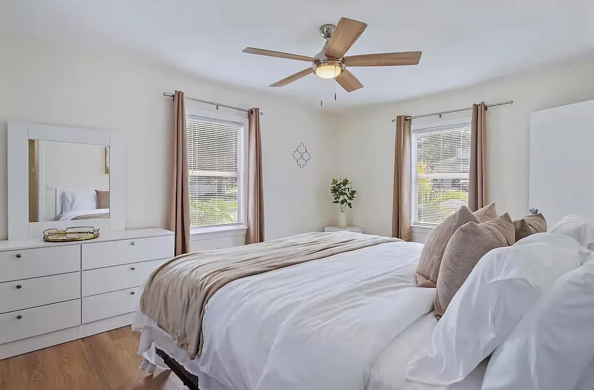 2 bed, 1000 sqft, $3,000 — Photo 4
