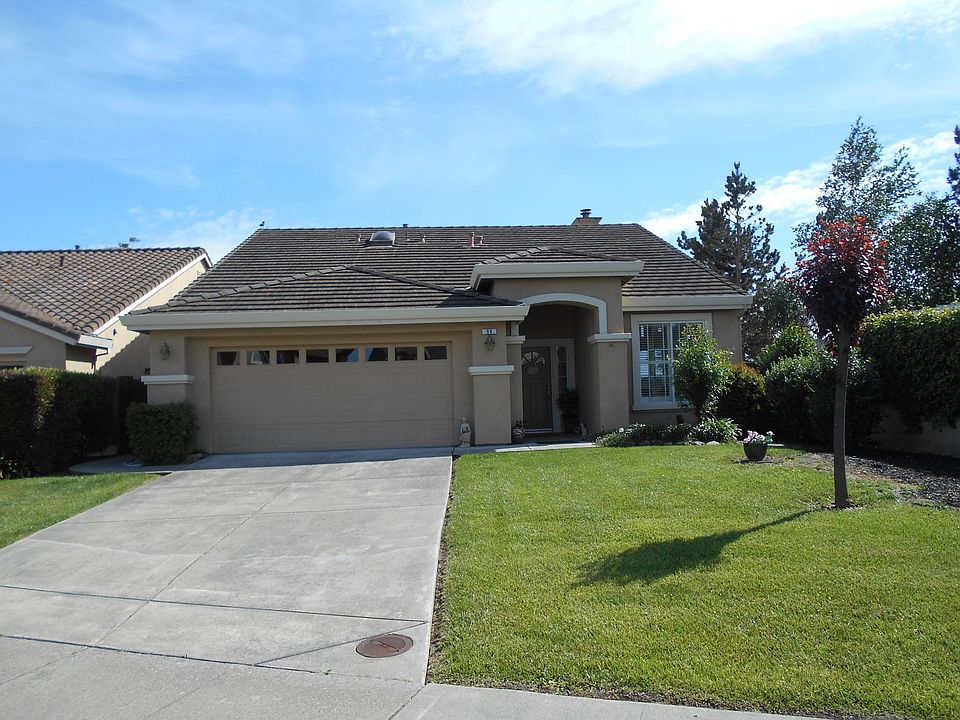 1st image of 99 S Newport Dr
