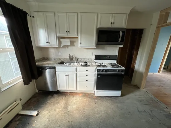 50-52 Raymond Ave #2, Somerville, MA 02144