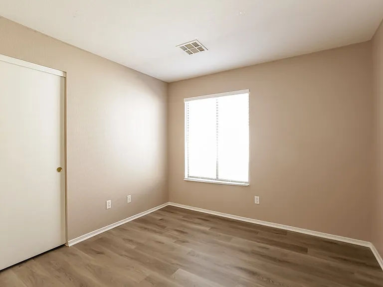10205 Barrel Ridge St — Photo 11