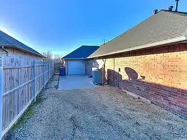 12916 Red Hawk Ln — Photo 3