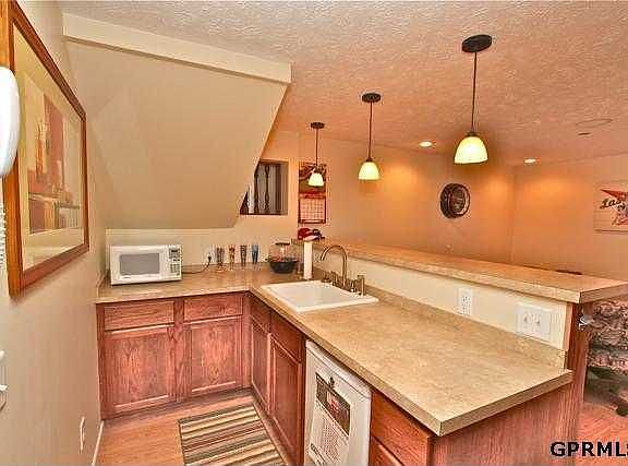 4th image of 11742 Roanoke Blvd