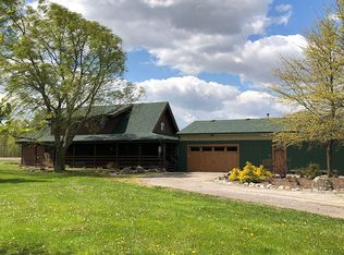 23237 Carter Rd, Bowling Green, OH 43402