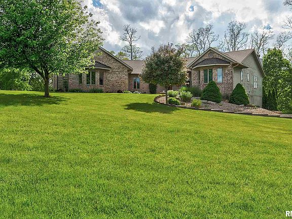 2nd image of 411 Old Towne Ct