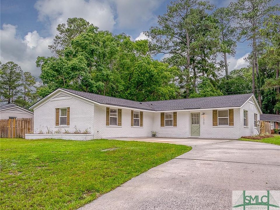 2nd image of 12701 Golf Club Dr