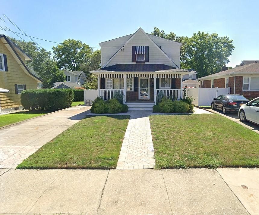 1st image of 66 Locust Ave