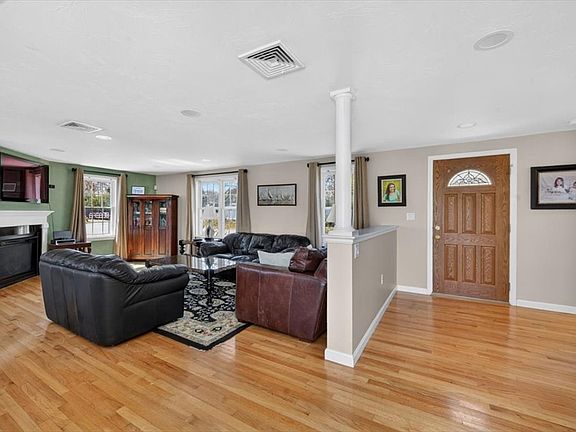 4th image of 16 Rhodes Pl
