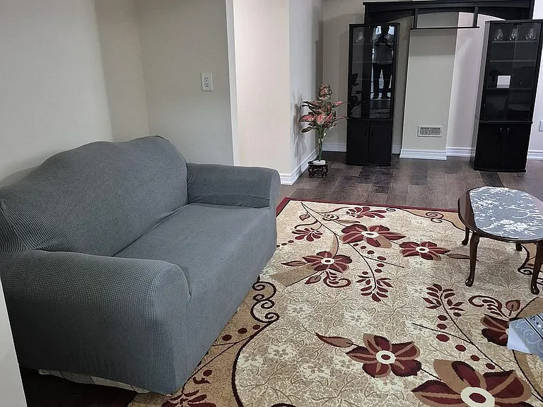 9 Hawkridge Trl — Photo 4
