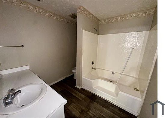 4th image of 1816 Tryon Dr Unit 8