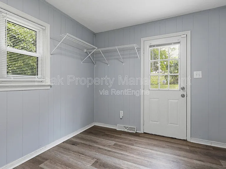 421 Saint Luke St — Photo 10