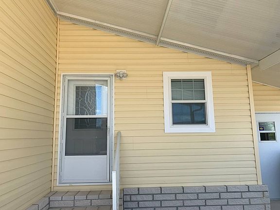 3rd image of 5441 Laurel Oak Dr #272