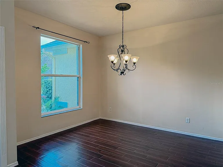 1042 Drift Creek Cv — Photo 7