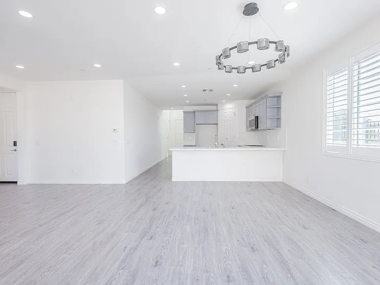 16220 Retreat Ct — Photo 57