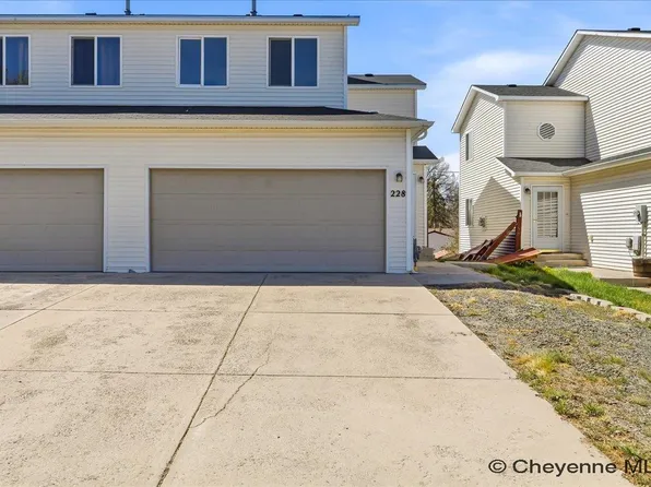 228 Patton Ave, Cheyenne, WY 82007