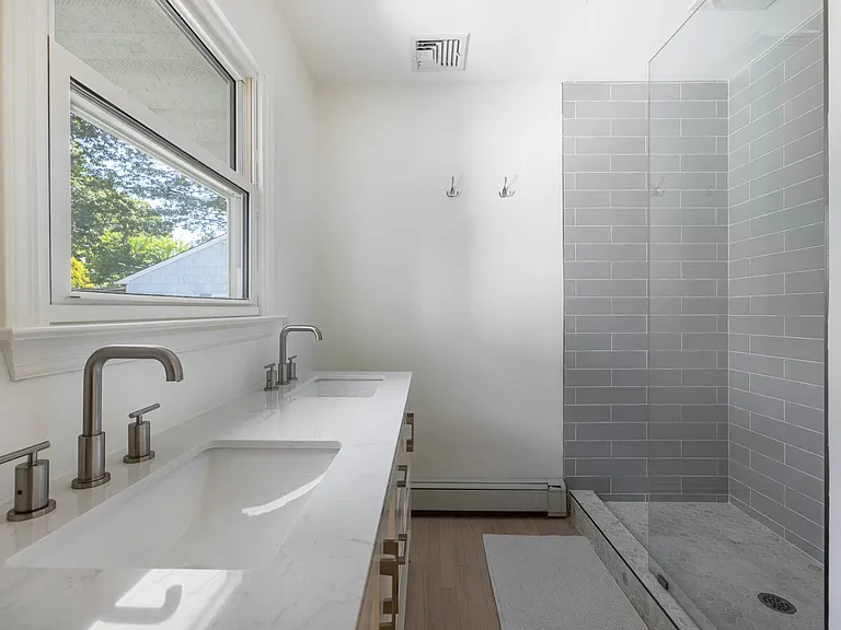 84 Meadow Way — Photo 9