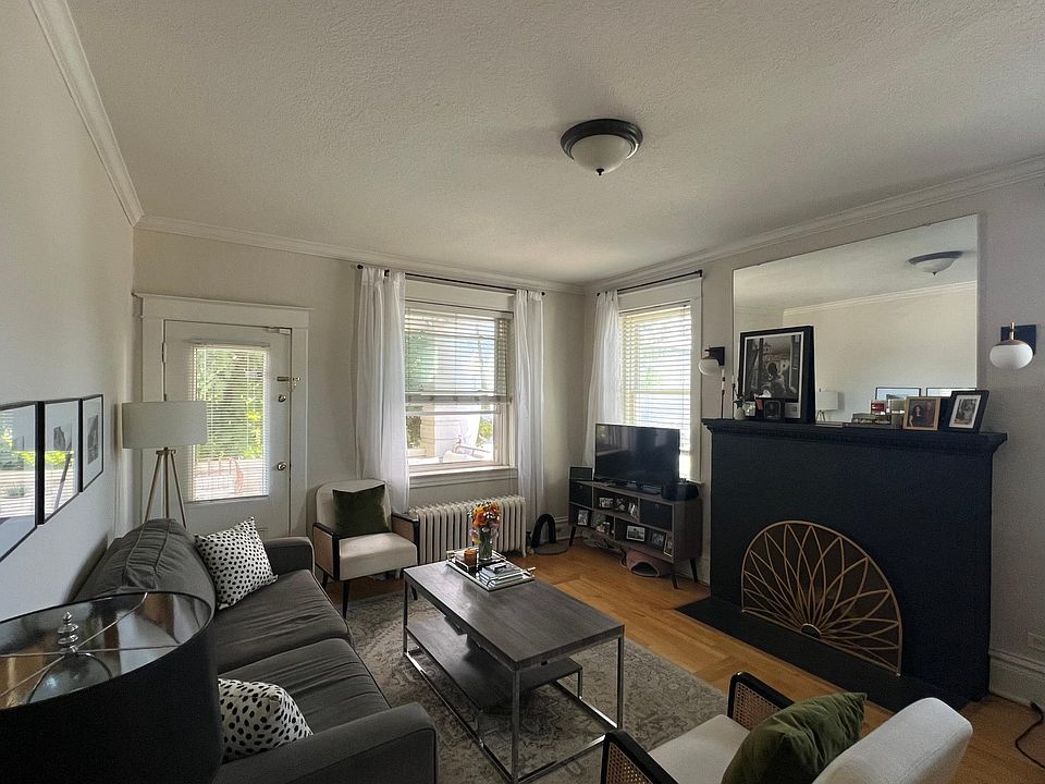 1st image of 951 N Corona St APT 3