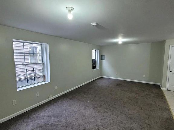 3rd image of 239 Lehigh Ave #1G