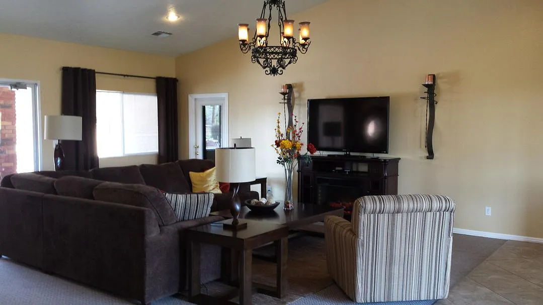 Mesquite Bluffs Apartments — Photo 1