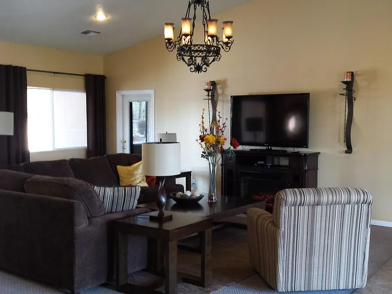 Mesquite Bluffs Apartments — Photo 1