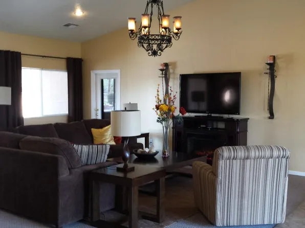 Mesquite Bluffs Apartments, 100 Grapevine Rd #7f2b81e5e, Mesquite, NV 89027