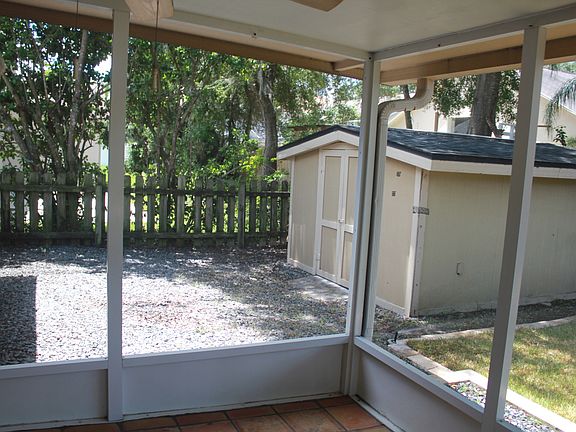 4th image of 10952 Dearden Cir