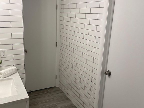 5th image of 1351 NE Miami Gardens Dr APT 1421